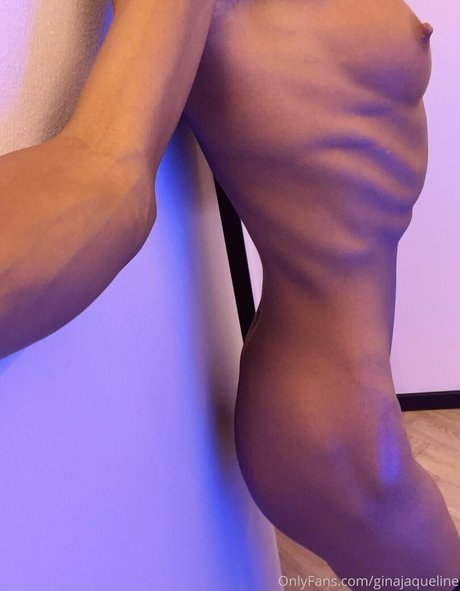 Ginajaqueline model img