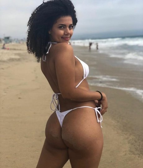 Amanda Carvalho nudes actress gallery