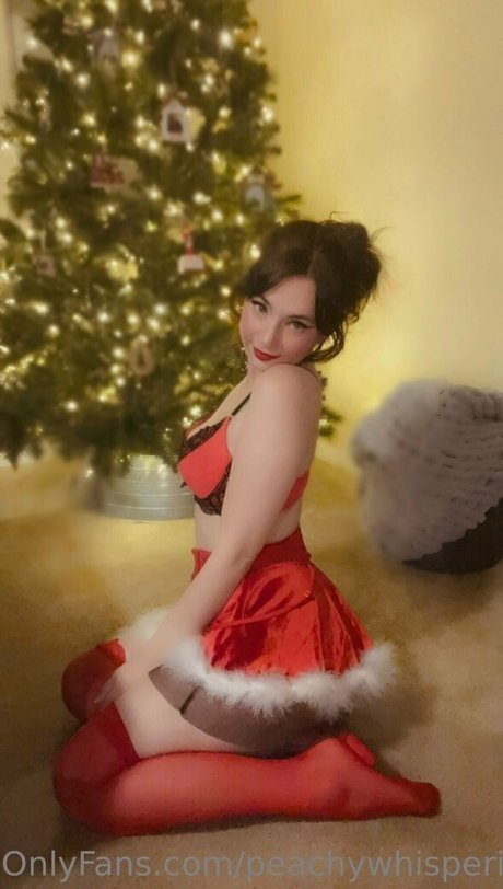 peachywhisperingfree nude star pics