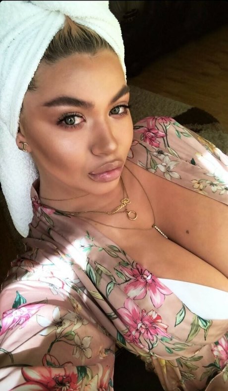 Roxana Elena nice actress img