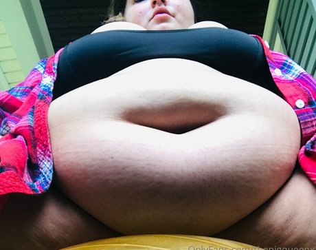 thepigqueenx model hot picture