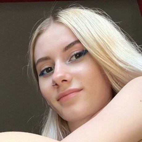 NastyBabyGirl77 nude model archive