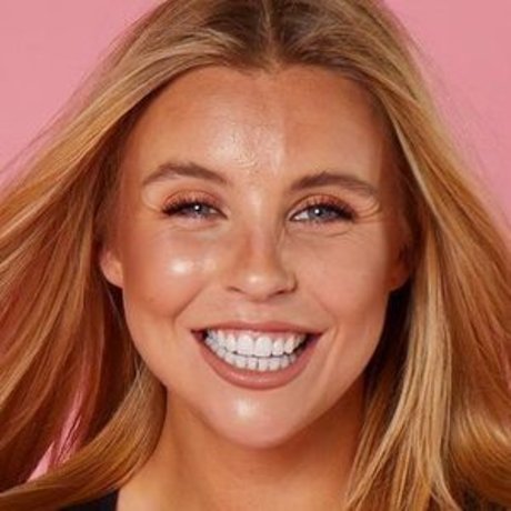 Chessy King adult star image