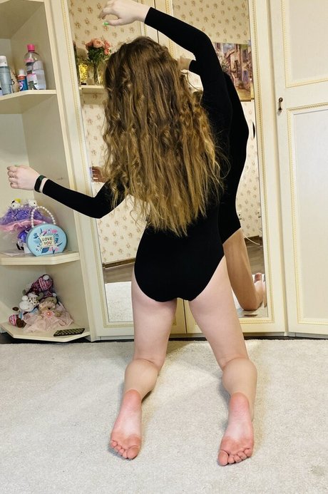 Anna Gloss star naked images