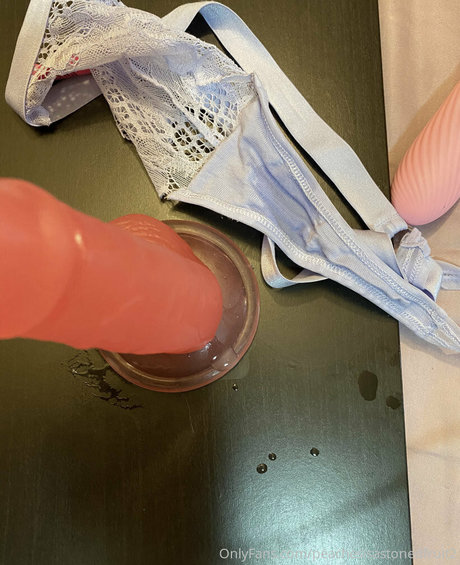 peachesisastonedfruit2 star best pics