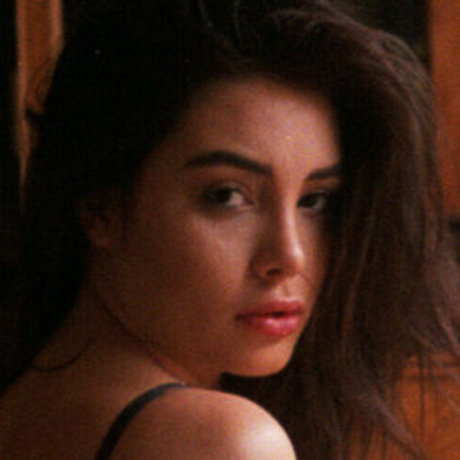 Ella Orten model top archive