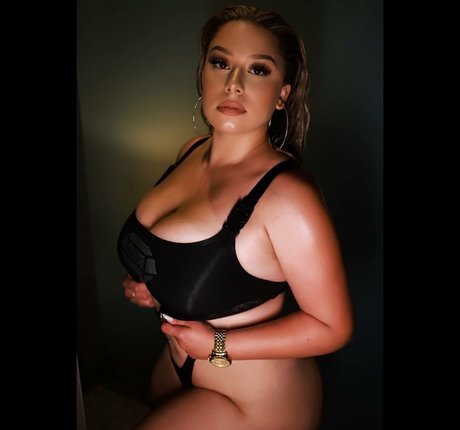 Blondiemami star exclusive photo