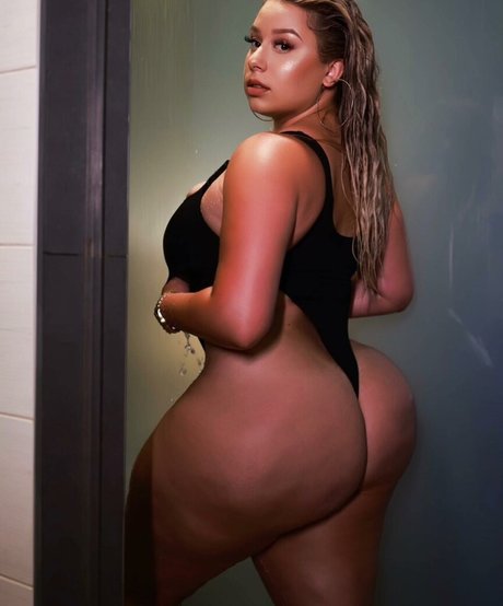 Blondiemami model naked img