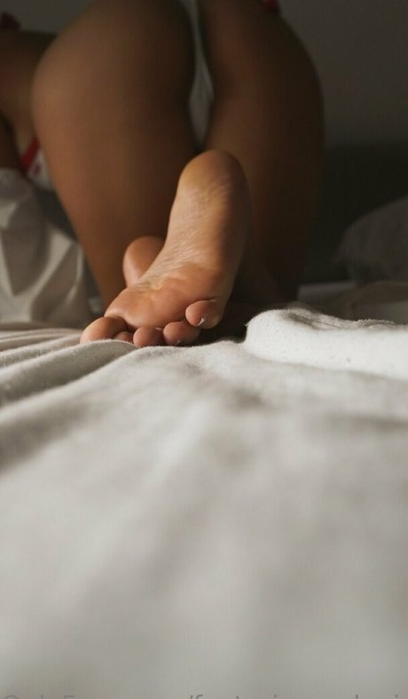 footprincesslouise erotic star picture