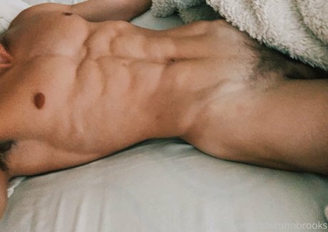 shawnnnbrooks model pretty pic