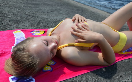 Rachel Blau naked model pic