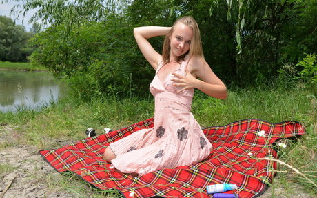 Rachel Blau star hot img