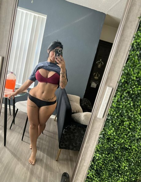 Hinataonig model erotic pics