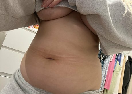 sumbelly nude star pictures