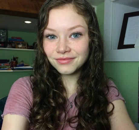 Lily Ana Alexander beautiful pornstar images