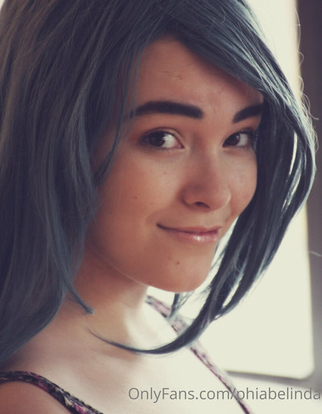 phiabelinda model hot pics