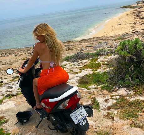 natnevv pornstar nude pic