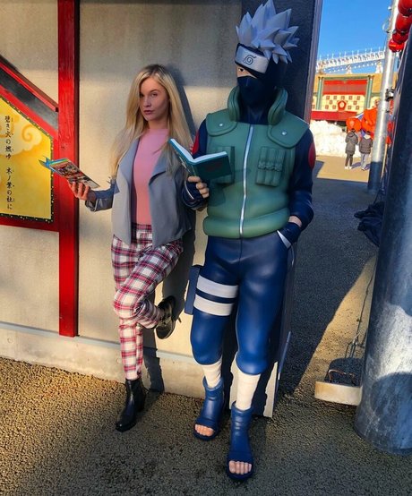 natnevv star naked photos