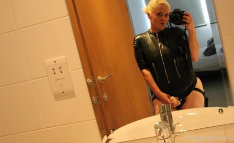 pegginglove pornstar sexy picture