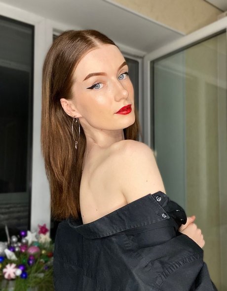 miss ng erotic actress img