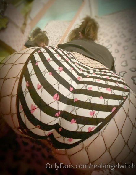 realangelwitch art model archive