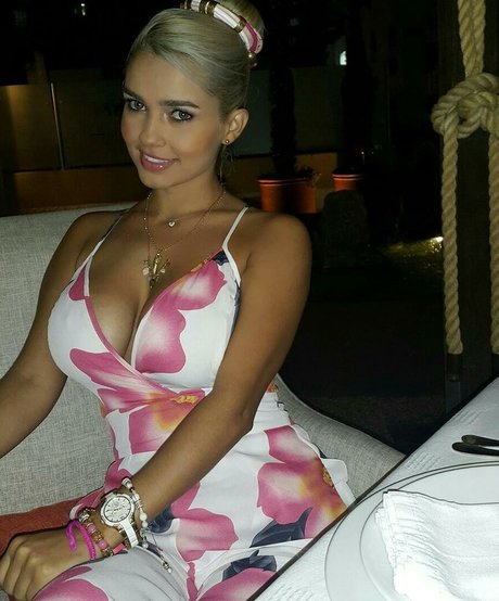 Angela R pornstar hd pictures