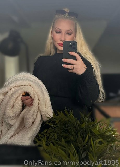 mybodyart1995 beautiful star pic