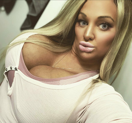 sexxystarr77 model free pictures