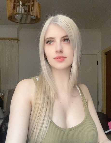 agosashfordfree model exclusive pictures