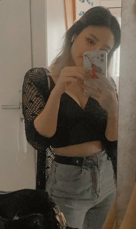 Xktie porn model archive