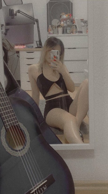 Xktie exclusive pornstar pictures