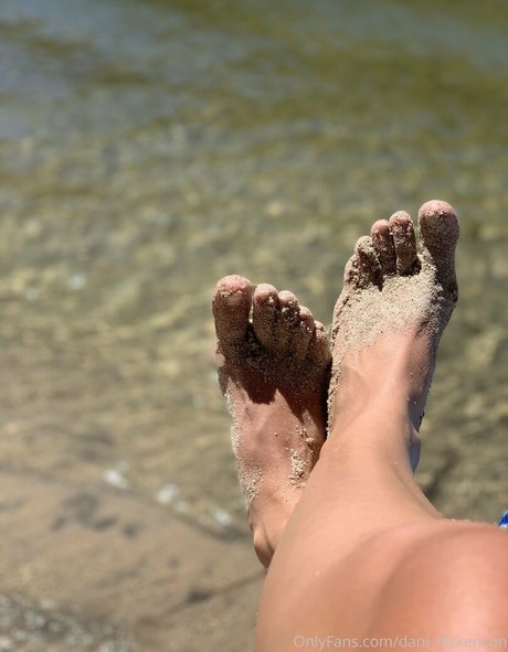 dani dickenson model exclusive images