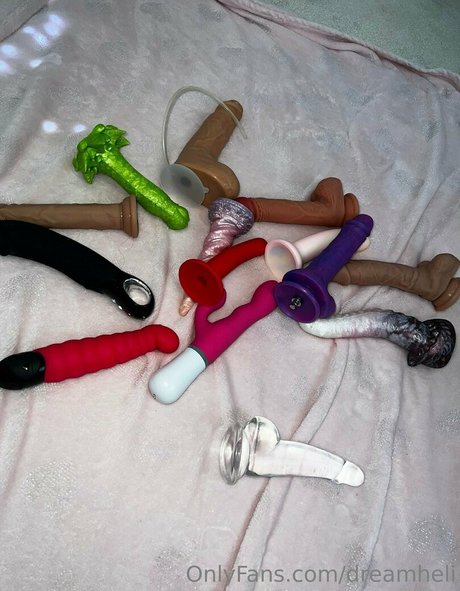 dreamheli pornstar exclusive gallery