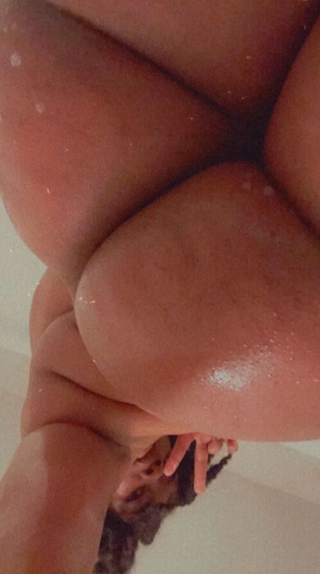 Tyra Sparks art model pictures