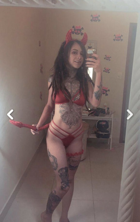 Lola Freak naked star picture