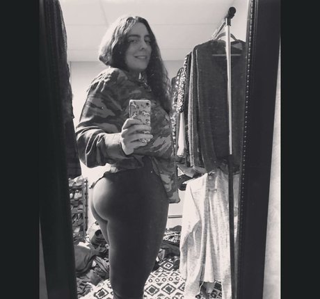 Kara Greene_ art actress pics