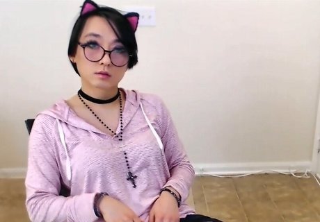 Sasha Syrup model beautiful picture