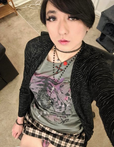 Sasha Syrup top model photos