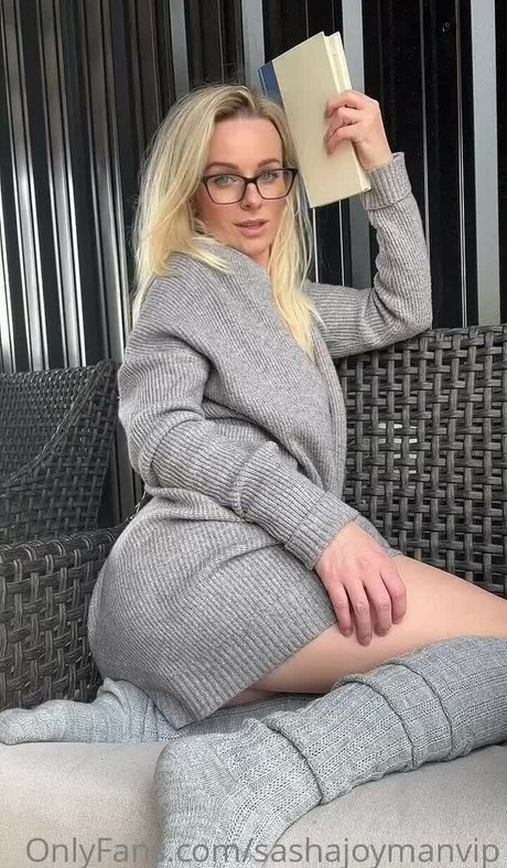 SashaJoyman model sex photo