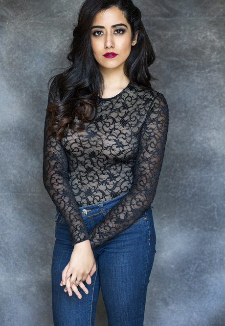 Jonita Gandhi star beautiful image