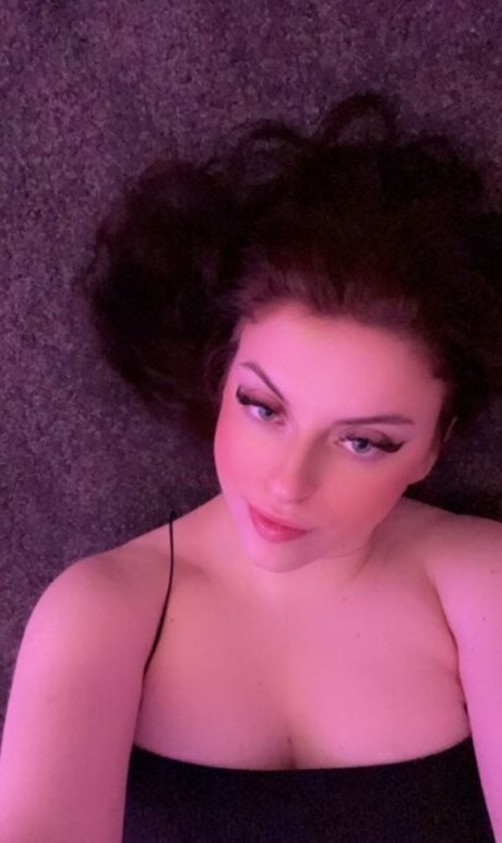 Sweetlittlealexia pornstar photos