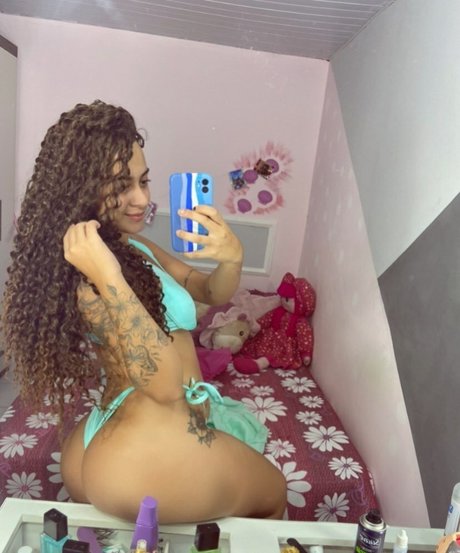 Amanda Ribeiro beautiful actress img