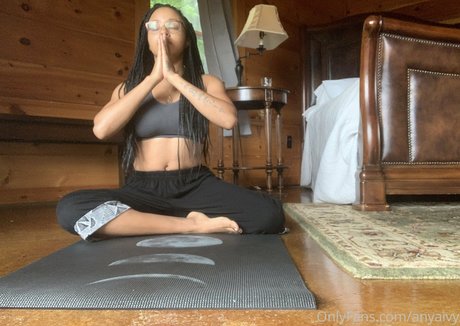 anyaivy pornographic model archive