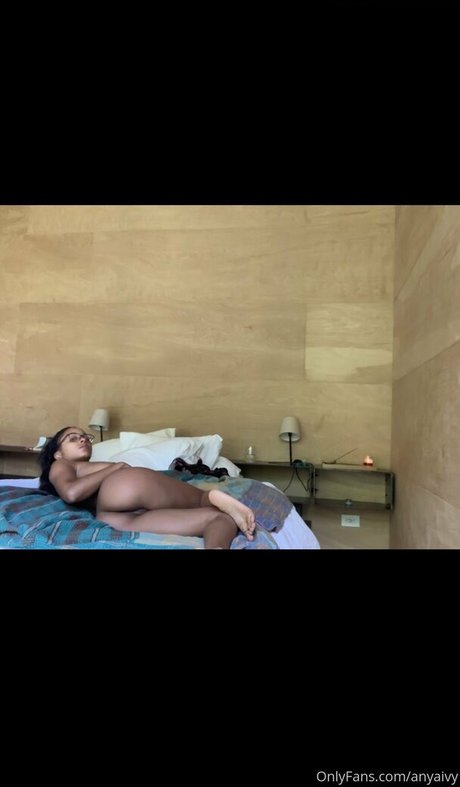 anyaivy model perfect image