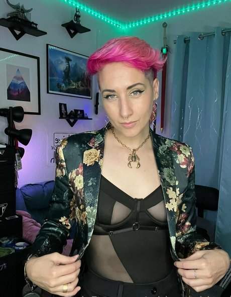 adriennedriggs nudes actress images