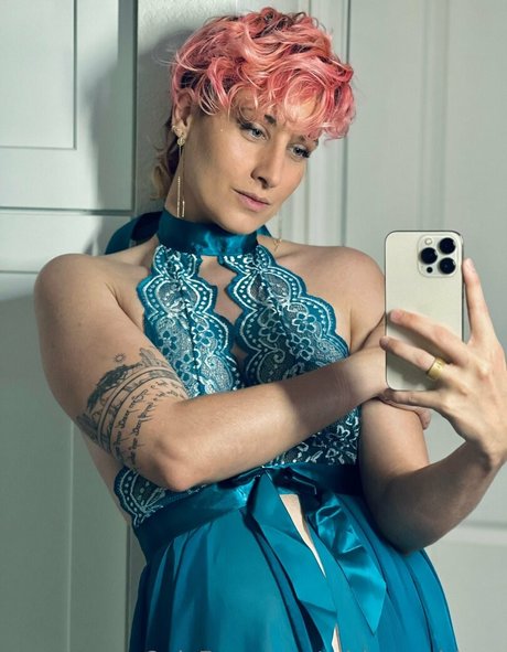 adriennedriggs pornographic model photo