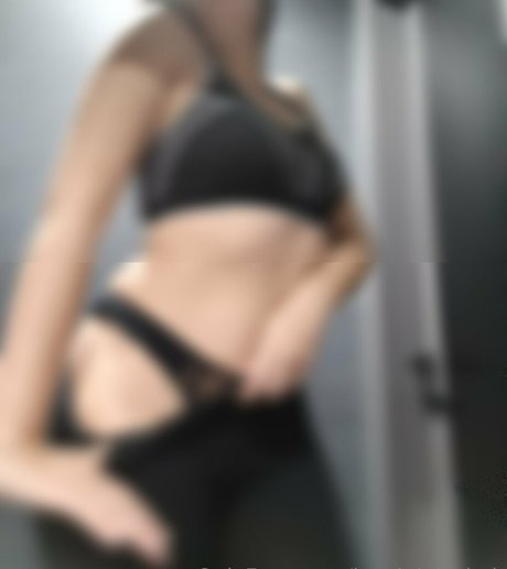 localpinkwitch art actress gallery