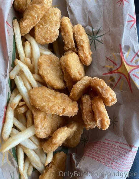 pudgypie sexy model images