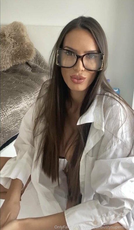 balkanianbustysupermodel hd star img
