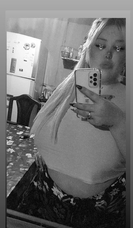 luianaxxx nudes pornstar galleries